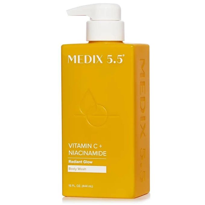 Vitamn C + Niacinamide Medix 5.5 Radiant Glow Body Wash with Vitamin C & Niacinamide - Image 1